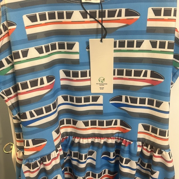 Adorable Monorail Skater dress by Ambrie - Picture 2 of 4